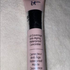 It Cosmetics Bye Bye Undereye illumination in Deep